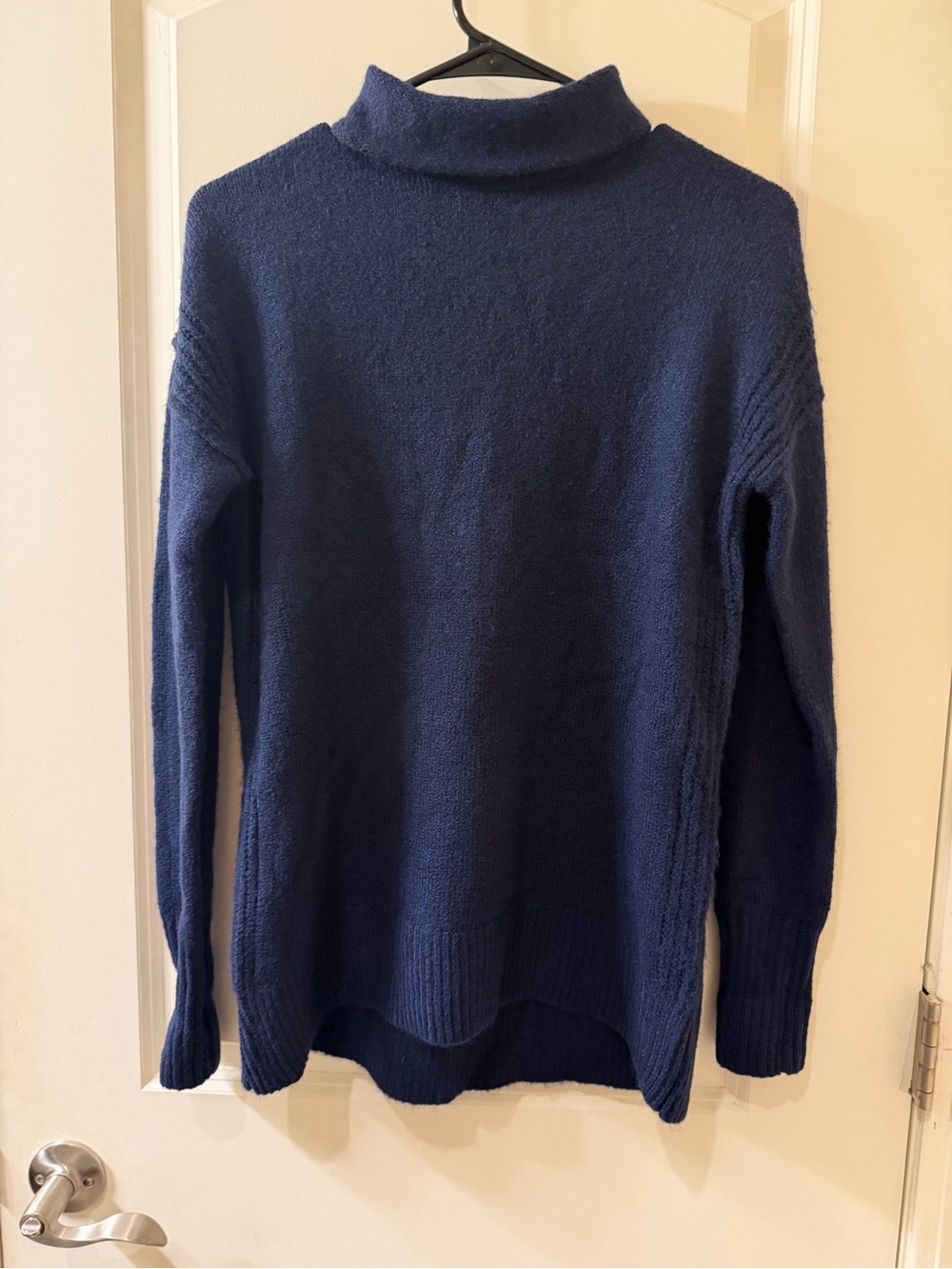 GAP Navy Blue Turtleneck Sweater NWT Size S